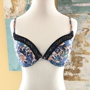 ✨SALE✨ H&M Bathing Suit Top • Floral & Black • 36B